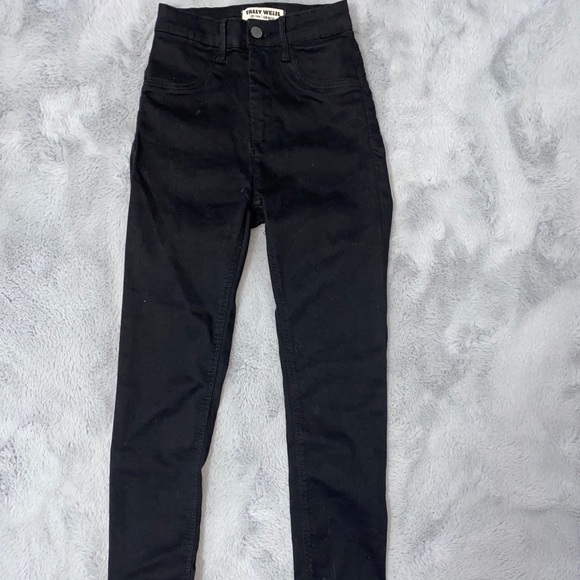 Black Jeans - Picture 1 of 4
